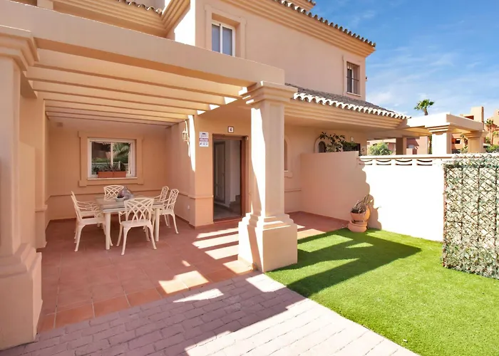 Elegante Adosado Con Con Vistas Al Mar Y Piscina - Costa Galera Park 10 4 * Estepona