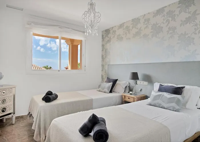 Semesterbostad Elegante Adosado Con Con Vistas Al Mar Y Piscina - Costa Galera Park 10 4 Estepona