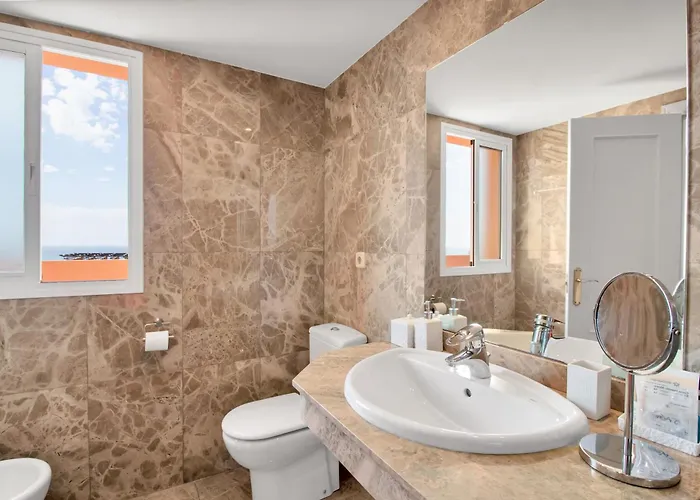 Elegante Adosado Con Con Vistas Al Mar Y Piscina - Costa Galera Park 10 4 * Estepona